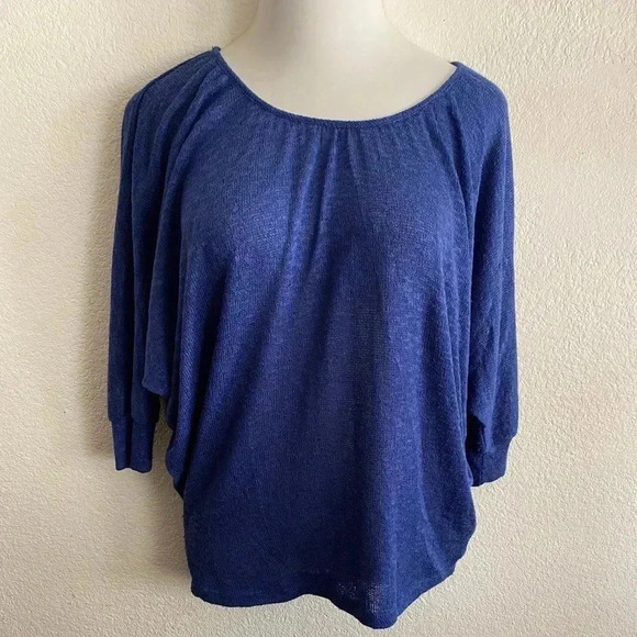 💥Forever 21 Navy Crew Neck Top M - Picture 1 of 5